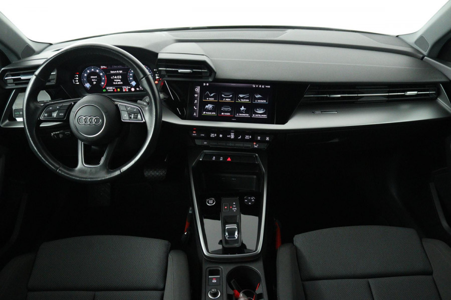 Audi A3 Sportback 30 TFSI Business edition (DIGITALE COCKPIT, PARKEERSENSOREN, CRUISE ADAPTIEF, NAVIGATIE, LANE-ASSIST)
