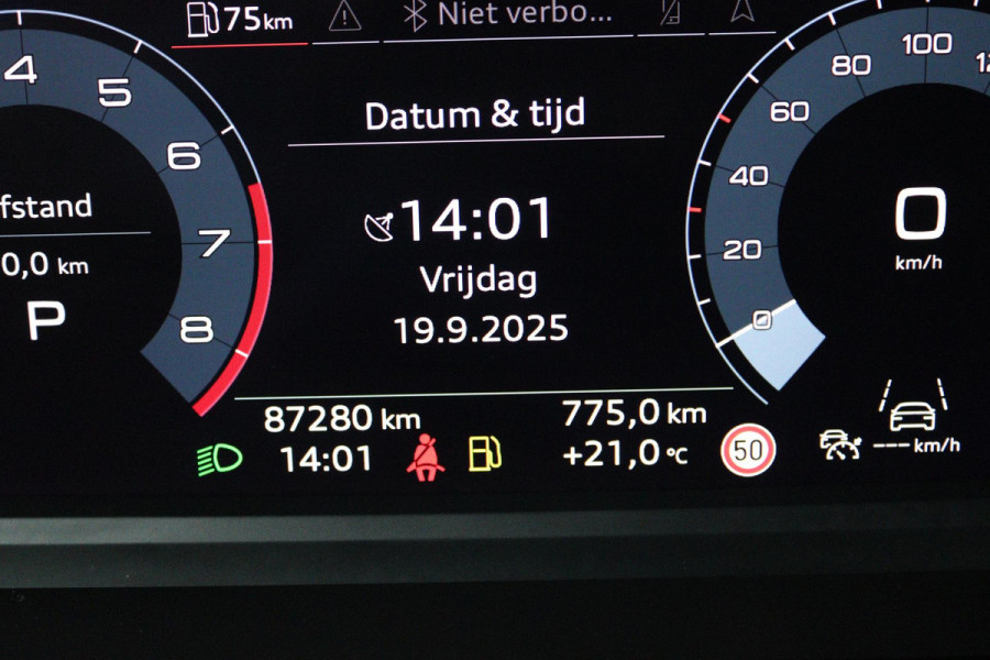 Audi A3 Sportback 30 TFSI Business edition (DIGITALE COCKPIT, PARKEERSENSOREN, CRUISE ADAPTIEF, NAVIGATIE, LANE-ASSIST)
