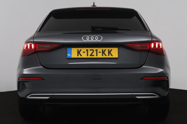 Audi A3 Sportback 30 TFSI Business edition (DIGITALE COCKPIT, PARKEERSENSOREN, CRUISE ADAPTIEF, NAVIGATIE, LANE-ASSIST)