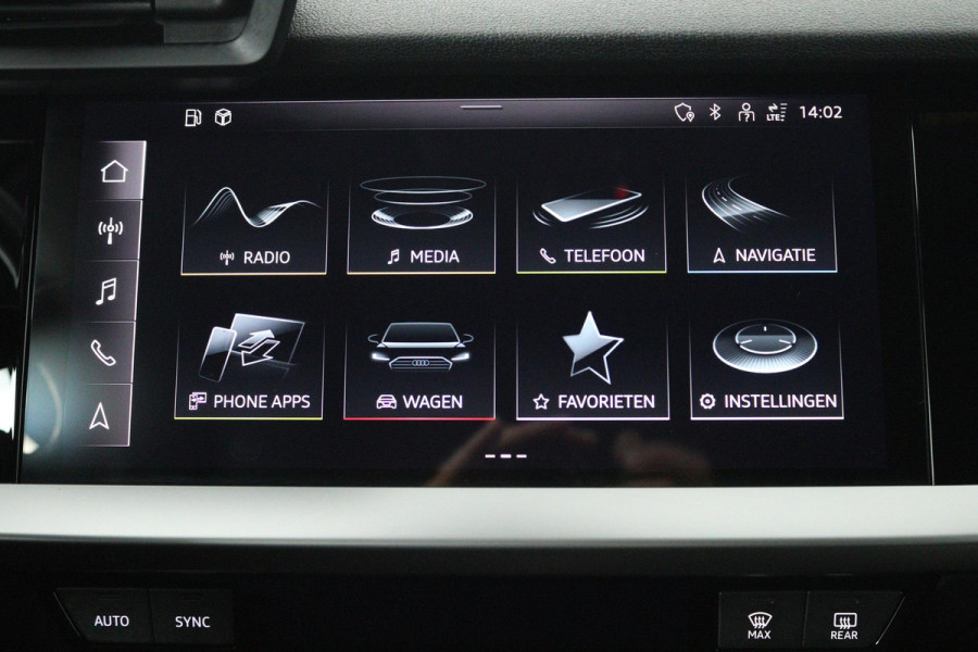 Audi A3 Sportback 30 TFSI Business edition (DIGITALE COCKPIT, PARKEERSENSOREN, CRUISE ADAPTIEF, NAVIGATIE, LANE-ASSIST)