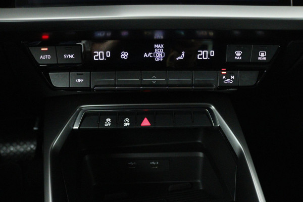 Audi A3 Sportback 30 TFSI Business edition (DIGITALE COCKPIT, PARKEERSENSOREN, CRUISE ADAPTIEF, NAVIGATIE, LANE-ASSIST)