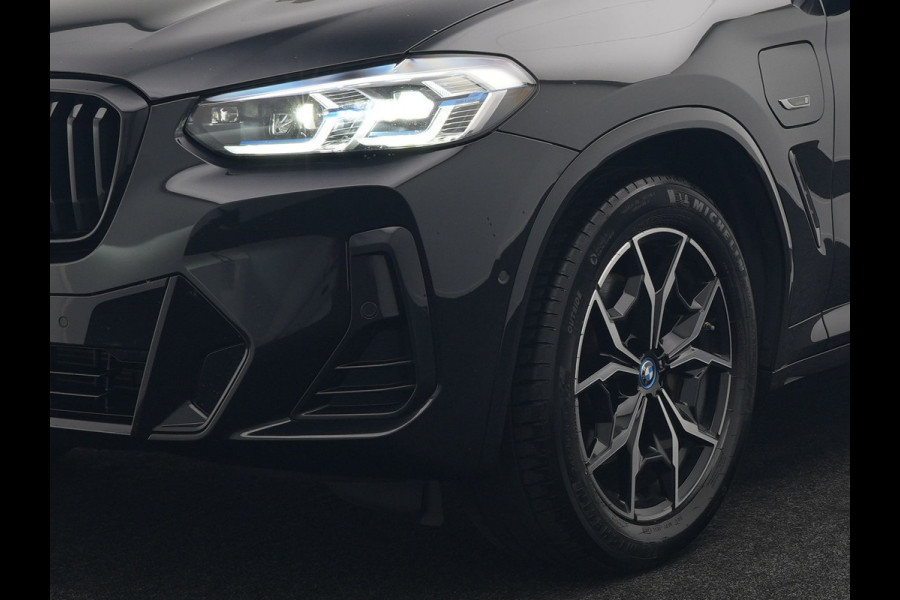 BMW X3 xDrive30e M Sport Plug In Hybrid 293pk Dealer O.H PHEV | Trekhaak Af Fabriek | Panodak | Head Up | Lederen Sportstoelen Memory & Ventilatie | Laser LED | Keyless | Stuur & Stoelen Verwarmd | Apple Carplay | Sfeerverlichting |  Cruise Control