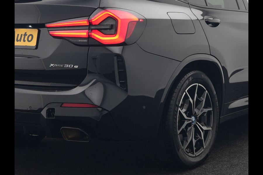 BMW X3 xDrive30e M Sport Plug In Hybrid 293pk Dealer O.H PHEV | Trekhaak Af Fabriek | Panodak | Head Up | Lederen Sportstoelen Memory & Ventilatie | Laser LED | Keyless | Stuur & Stoelen Verwarmd | Apple Carplay | Sfeerverlichting |  Cruise Control