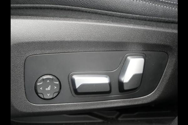 BMW X3 xDrive30e M Sport Plug In Hybrid 293pk Dealer O.H PHEV | Trekhaak Af Fabriek | Panodak | Head Up | Lederen Sportstoelen Memory & Ventilatie | Laser LED | Keyless | Stuur & Stoelen Verwarmd | Apple Carplay | Sfeerverlichting |  Cruise Control