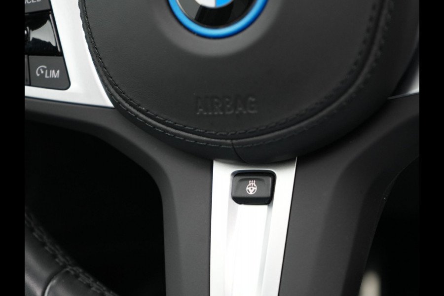 BMW X3 xDrive30e M Sport Plug In Hybrid 293pk Dealer O.H PHEV | Trekhaak Af Fabriek | Panodak | Head Up | Lederen Sportstoelen Memory & Ventilatie | Laser LED | Keyless | Stuur & Stoelen Verwarmd | Apple Carplay | Sfeerverlichting |  Cruise Control