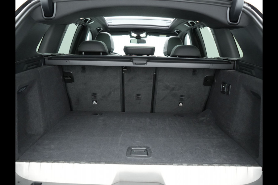 BMW X3 xDrive30e M Sport Plug In Hybrid 293pk Dealer O.H PHEV | Trekhaak Af Fabriek | Panodak | Head Up | Lederen Sportstoelen Memory & Ventilatie | Laser LED | Keyless | Stuur & Stoelen Verwarmd | Apple Carplay | Sfeerverlichting |  Cruise Control