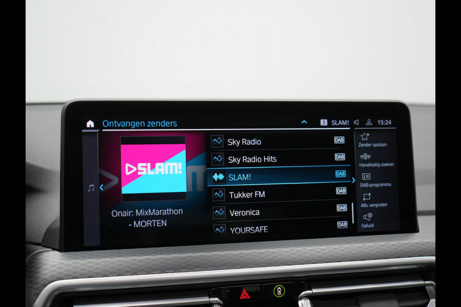 BMW X3 xDrive30e M Sport Plug In Hybrid 293pk Dealer O.H PHEV | Trekhaak Af Fabriek | Panodak | Head Up | Lederen Sportstoelen Memory & Ventilatie | Laser LED | Keyless | Stuur & Stoelen Verwarmd | Apple Carplay | Sfeerverlichting |  Cruise Control