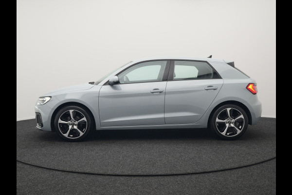 Audi A1 Sportback 30 TFSI S Line 111pk Dealer O.H. | LED | Apple Carplay | Keyless | Stoelverwarming | Navigatie | Virtual Cockpit | DAB | Audi A1 Sportback 30 TFSI S Line 111pk Dealer O.H. | LED | Apple Carplay | Keyless | Stoelverwarming | Navigatie | Virtual Cockpit | DAB |