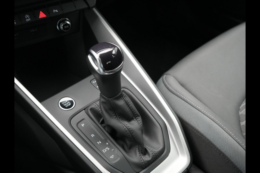 Audi A1 Sportback 30 TFSI S Line 111pk Dealer O.H. | LED | Apple Carplay | Keyless | Stoelverwarming | Navigatie | Virtual Cockpit | DAB | Audi A1 Sportback 30 TFSI S Line 111pk Dealer O.H. | LED | Apple Carplay | Keyless | Stoelverwarming | Navigatie | Virtual Cockpit | DAB |