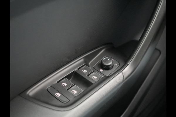 Audi A1 Sportback 30 TFSI S Line 111pk Dealer O.H. | LED | Apple Carplay | Keyless | Stoelverwarming | Navigatie | Virtual Cockpit | DAB | Audi A1 Sportback 30 TFSI S Line 111pk Dealer O.H. | LED | Apple Carplay | Keyless | Stoelverwarming | Navigatie | Virtual Cockpit | DAB |