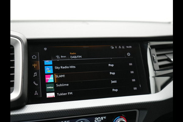 Audi A1 Sportback 30 TFSI S Line 111pk Dealer O.H. | LED | Apple Carplay | Keyless | Stoelverwarming | Navigatie | Virtual Cockpit | DAB | Audi A1 Sportback 30 TFSI S Line 111pk Dealer O.H. | LED | Apple Carplay | Keyless | Stoelverwarming | Navigatie | Virtual Cockpit | DAB |