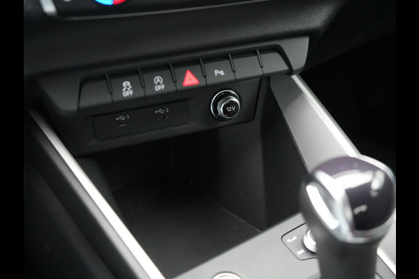 Audi A1 Sportback 30 TFSI S Line 111pk Dealer O.H. | LED | Apple Carplay | Keyless | Stoelverwarming | Navigatie | Virtual Cockpit | DAB | Audi A1 Sportback 30 TFSI S Line 111pk Dealer O.H. | LED | Apple Carplay | Keyless | Stoelverwarming | Navigatie | Virtual Cockpit | DAB |