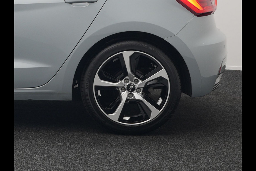 Audi A1 Sportback 30 TFSI S Line 111pk Dealer O.H. | LED | Apple Carplay | Keyless | Stoelverwarming | Navigatie | Virtual Cockpit | DAB | Audi A1 Sportback 30 TFSI S Line 111pk Dealer O.H. | LED | Apple Carplay | Keyless | Stoelverwarming | Navigatie | Virtual Cockpit | DAB |