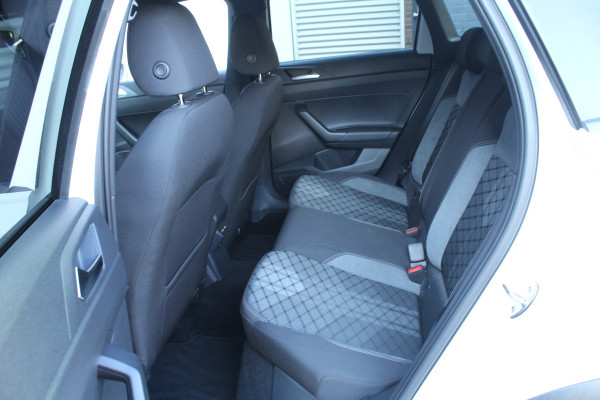 Volkswagen Taigo 1.5 TSI 150pk R-Line DSG7 Clima Cruise Carplay Camera Dig. Cockpit 17"LMV Trekhaak 1200kg