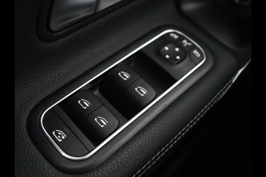 Mercedes-Benz A-Klasse 250e Business Solution Luxury | Leder | Trekhaak | Stoelverwarming | Camera | Sfeerverlichting | Navigatie | Park Assist | Full LED | Widescreen