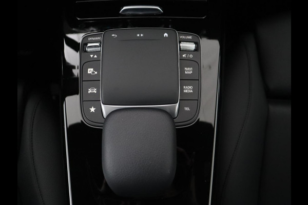 Mercedes-Benz A-Klasse 250e Business Solution Luxury | Leder | Trekhaak | Stoelverwarming | Camera | Sfeerverlichting | Navigatie | Park Assist | Full LED | Widescreen