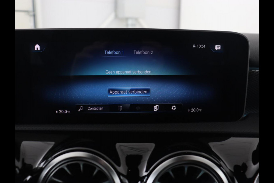 Mercedes-Benz A-Klasse 250e Business Solution Luxury | Leder | Trekhaak | Stoelverwarming | Camera | Sfeerverlichting | Navigatie | Park Assist | Full LED | Widescreen