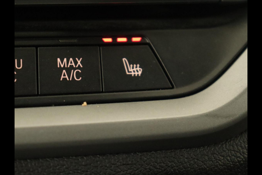 BMW 3 Serie Touring 330e | Keyless | Full LED | Carplay | Navigatie | Leder | Stoelverwarming | Camera | LMV 17 inch | Cruise control | Getint glas