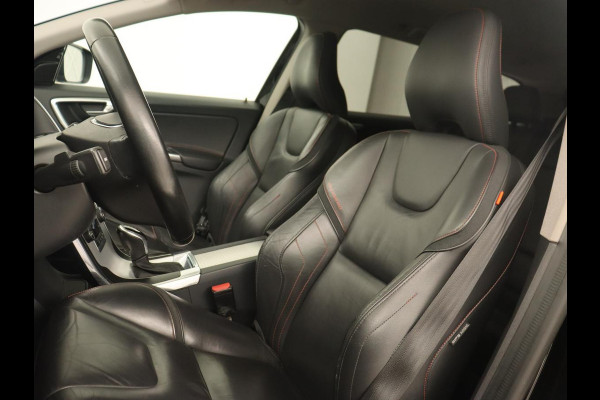 Volvo XC60 2.0 D3 Ocean Race | Adaptive cruise | Trekhaak | Leder | Camera | Stoelverwarming | Navigatie | Bluetooth