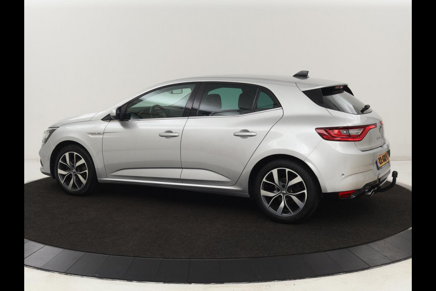 Renault Mégane 1.2 TCe Bose | Camera | Half leder | Carplay | Keyless | Navigatie | Massage | Dodehoek detectie | Trekhaak | Climate control | Bluetooth | BOSE Sound | Cruise control | Parkeerhulp