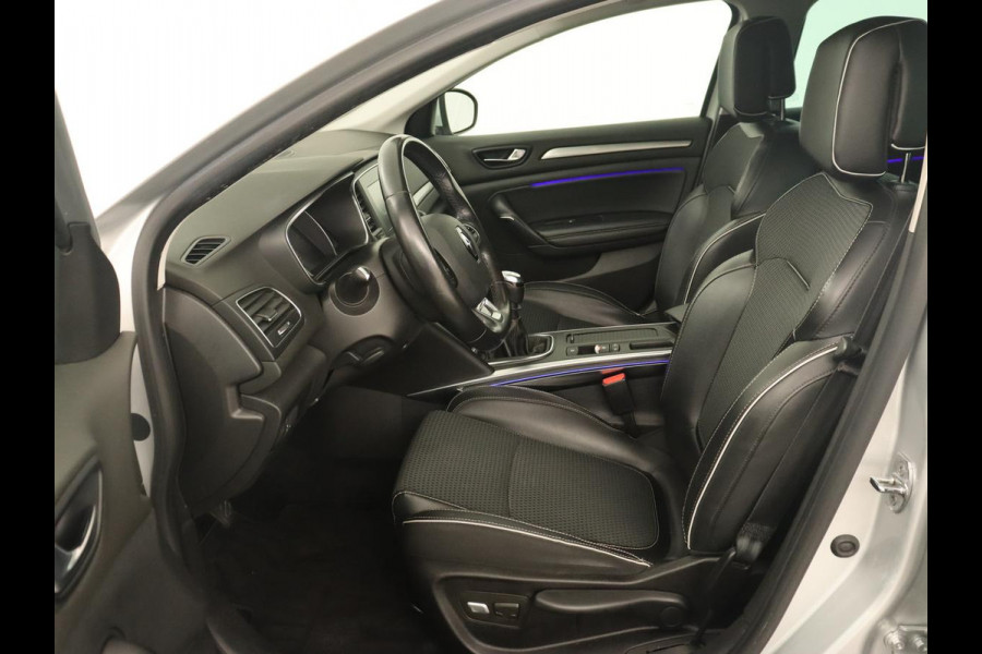 Renault Mégane 1.2 TCe Bose | Camera | Half leder | Carplay | Keyless | Navigatie | Massage | Dodehoek detectie | Trekhaak | Climate control | Bluetooth | BOSE Sound | Cruise control | Parkeerhulp