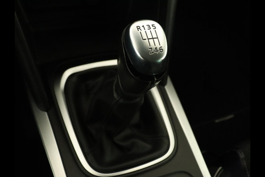 Renault Mégane 1.2 TCe Bose | Camera | Half leder | Carplay | Keyless | Navigatie | Massage | Dodehoek detectie | Trekhaak | Climate control | Bluetooth | BOSE Sound | Cruise control | Parkeerhulp