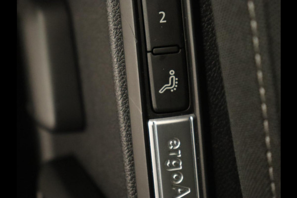 Volkswagen Golf 1.5 eTSI Style | Panoramadak | Automaat 1.5 eTSI Style | Panoramadak | Automaat | Navigatie | Memory | Adaptive cruise | Camera | Park assist | Carplay | Sfeerverlichting | Lane assist