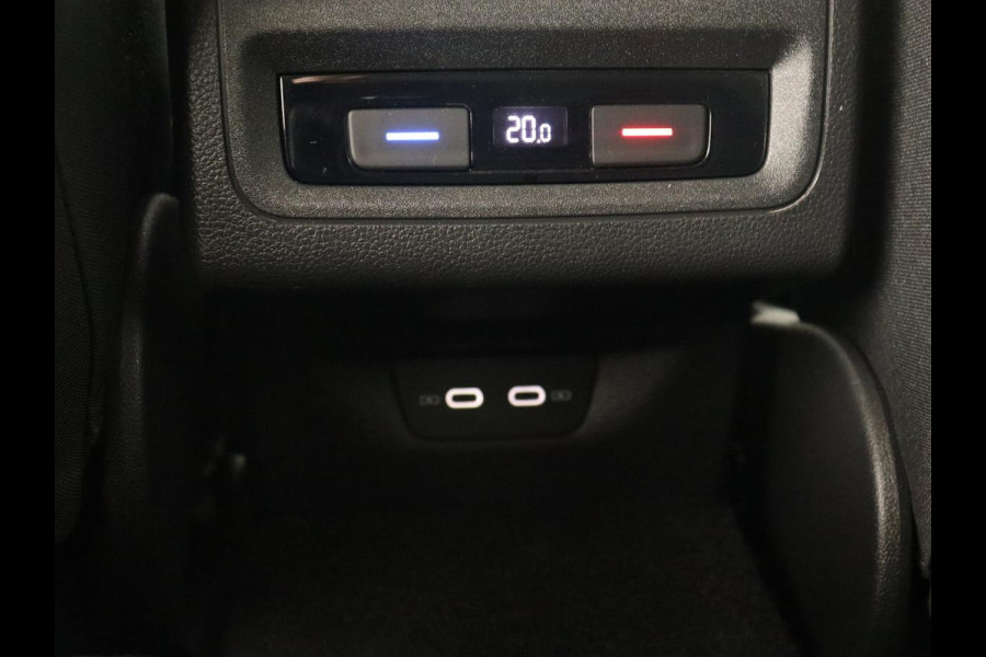 Volkswagen Golf 1.5 eTSI Style | Panoramadak | Automaat 1.5 eTSI Style | Panoramadak | Automaat | Navigatie | Memory | Adaptive cruise | Camera | Park assist | Carplay | Sfeerverlichting | Lane assist