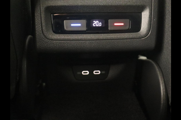 Volkswagen Golf 1.5 eTSI Style | Panoramadak | Automaat 1.5 eTSI Style | Panoramadak | Automaat | Navigatie | Memory | Adaptive cruise | Camera | Park assist | Carplay | Sfeerverlichting | Lane assist