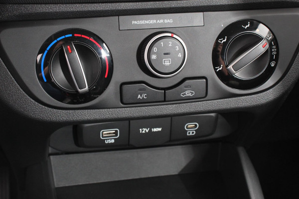 Hyundai i10 1.0 Automaat Comfort 5-zits | Navigatie | Apple Carplay/Android Auto | Cruise Control | DAB | Airco Hyundai i10 1.0 Automaat Comfort 5-zits | Navigatie | Apple Carplay/Android Auto | Cruise Control | DAB | Airco