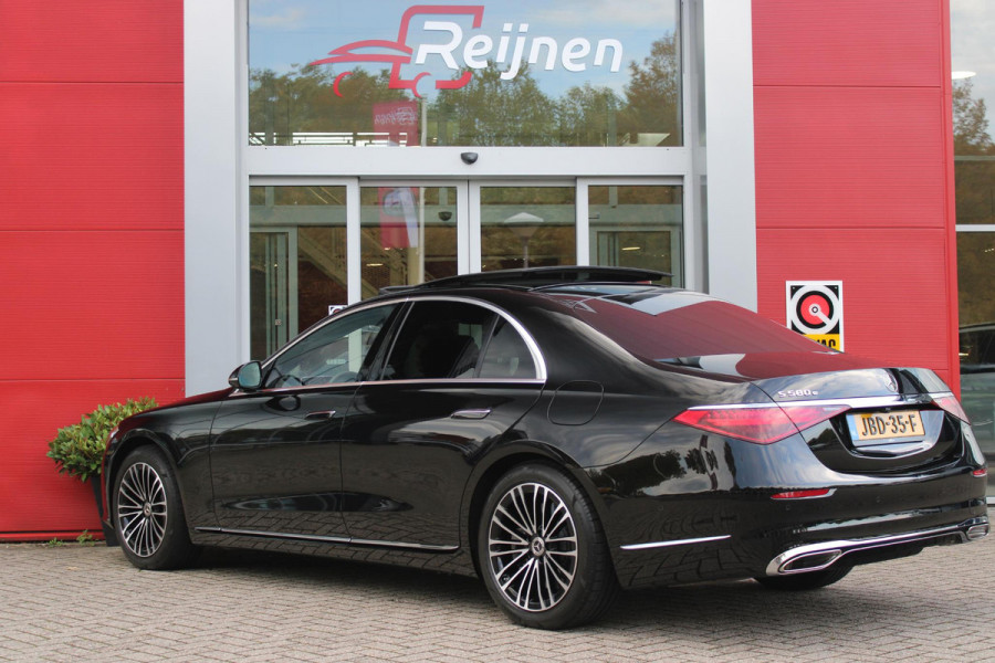 Mercedes-Benz S-Klasse 580e 4MATIC AMG LINE 510PK | PANORAMISCH SCHUIF / KANTELDAK | 360° CAMERA | BURMESTER PREMIUM AUDIO | NAPPA LEDEREN BEKLEDING | VOORSTOELEN ELEKTRISCH VERSTELBAAR MET GEHEUGEN | VOORSTOELEN EN ACHTERBANK GEVENTILEERD / VERWARMD | MBUX AUGMENT REALITY NAVIGATIE / HEAD UPP DISPLAY | MULTIMEDIA MBUX ( ACHTERBANK TABLET | ZWARTE HEMEL BEKLEDING | AIRBALANCE PAKKET (LUCHTREINIGING SYSTEEM) | MEESTURENDE ACHTERAS |  4 ZONE CLIMATE CONTROL |  ADAPTIVE RUITERWISSER ISTALLATIE  ( MAGIC  VISION CONTROL) |
