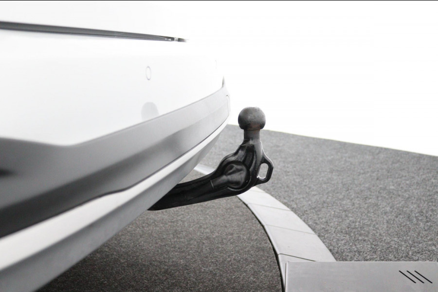 Ford FOCUS Wagon 1.0 EcoBoost Hybrid Active*ECC*NAVI*ACC*HAAK*CAM*