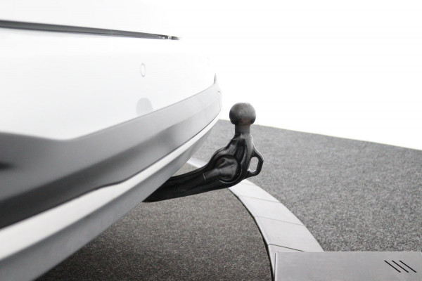 Ford FOCUS Wagon 1.0 EcoBoost Hybrid Active*ECC*NAVI*ACC*HAAK*CAM*