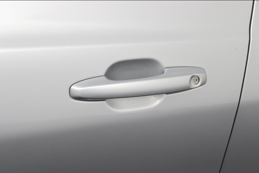 Ford FOCUS Wagon 1.0 EcoBoost Hybrid Active*ECC*NAVI*ACC*HAAK*CAM*