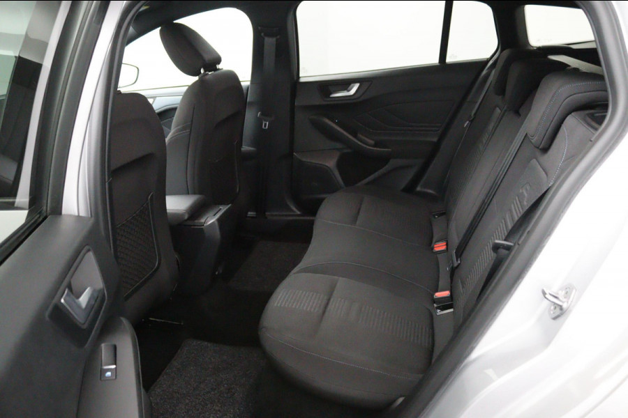 Ford FOCUS Wagon 1.0 EcoBoost Hybrid Active*ECC*NAVI*ACC*HAAK*CAM*