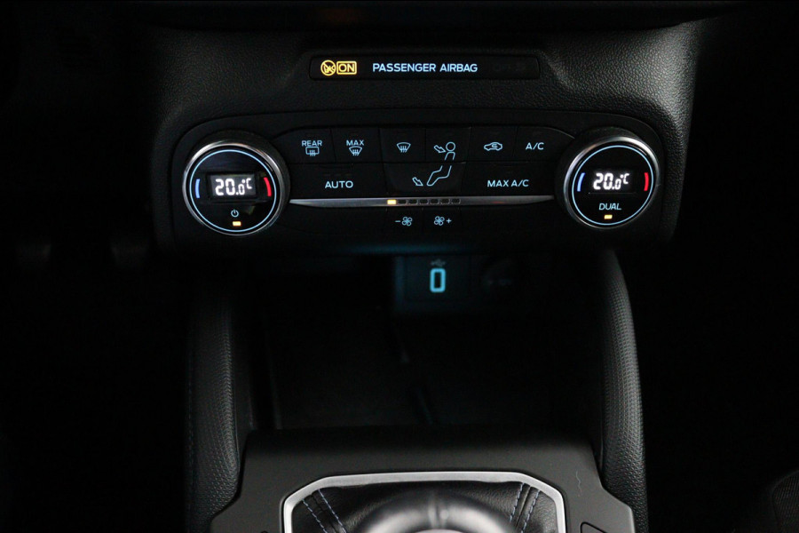 Ford FOCUS Wagon 1.0 EcoBoost Hybrid Active*ECC*NAVI*ACC*HAAK*CAM*