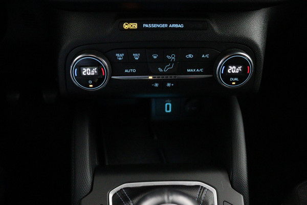 Ford FOCUS Wagon 1.0 EcoBoost Hybrid Active*ECC*NAVI*ACC*HAAK*CAM*