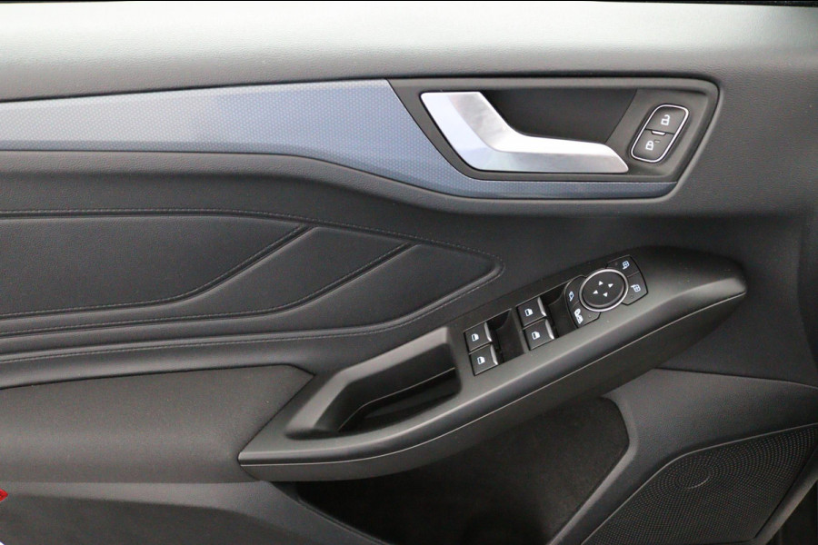 Ford FOCUS Wagon 1.0 EcoBoost Hybrid Active*ECC*NAVI*ACC*HAAK*CAM*