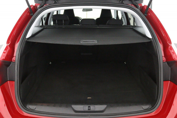 Peugeot 308 SW 1.2 PureTech Blue*ACC*ECC*NAVI*CAM*CARPLAY*