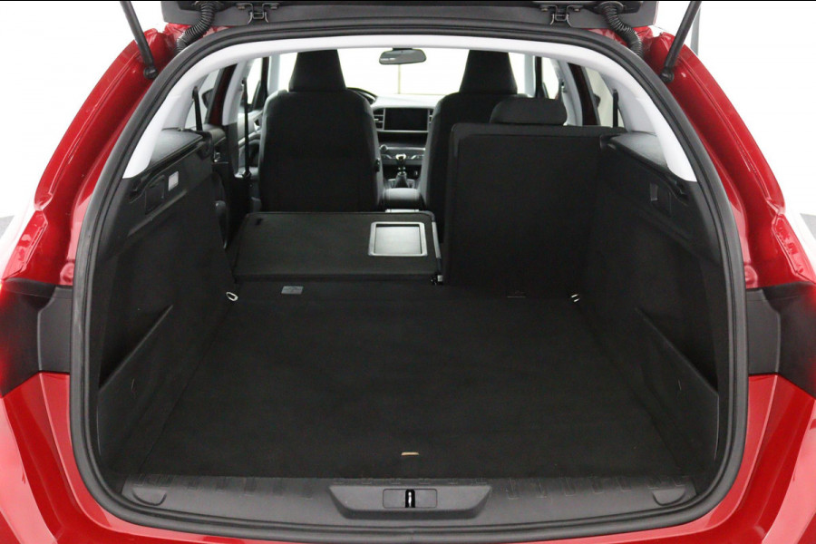 Peugeot 308 SW 1.2 PureTech Blue*ACC*ECC*NAVI*CAM*CARPLAY*