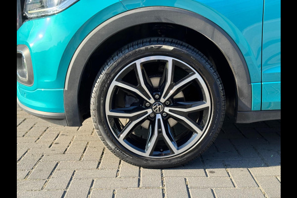 Volkswagen T-Cross 1.0 TSI 7-DSG R-Line | Dodehoekherkenning, Stoelverwarming, 18 inch, Climate control, Adaptive cruise control