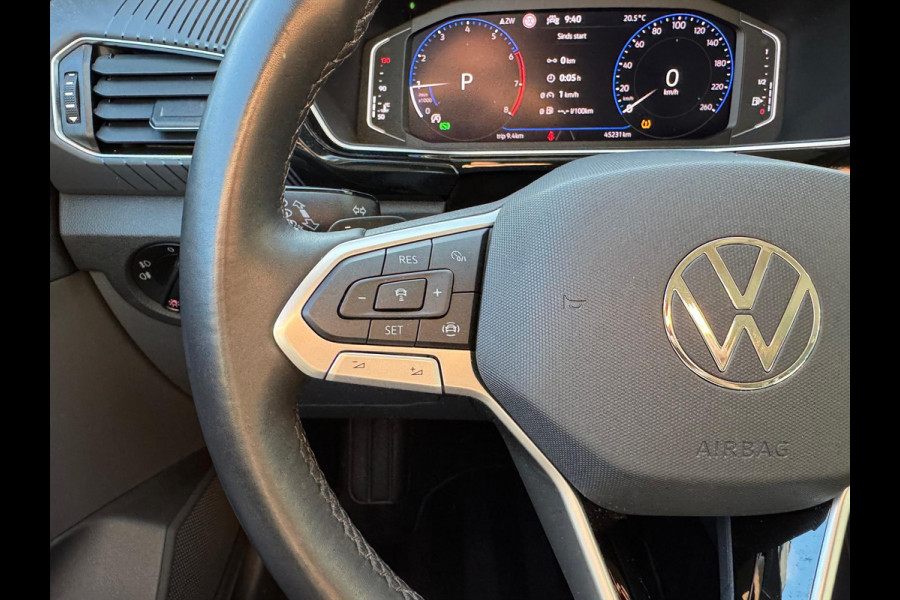 Volkswagen T-Cross 1.0 TSI 7-DSG R-Line | Dodehoekherkenning, Stoelverwarming, 18 inch, Climate control, Adaptive cruise control