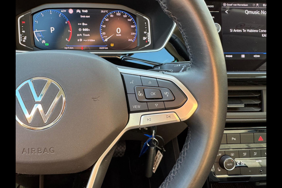 Volkswagen T-Cross 1.0 TSI 7-DSG R-Line | Dodehoekherkenning, Stoelverwarming, 18 inch, Climate control, Adaptive cruise control