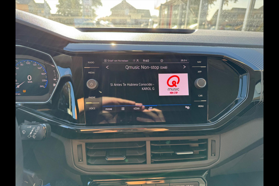 Volkswagen T-Cross 1.0 TSI 7-DSG R-Line | Dodehoekherkenning, Stoelverwarming, 18 inch, Climate control, Adaptive cruise control