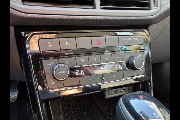 Volkswagen T-Cross 1.0 TSI 7-DSG R-Line | Dodehoekherkenning, Stoelverwarming, 18 inch, Climate control, Adaptive cruise control