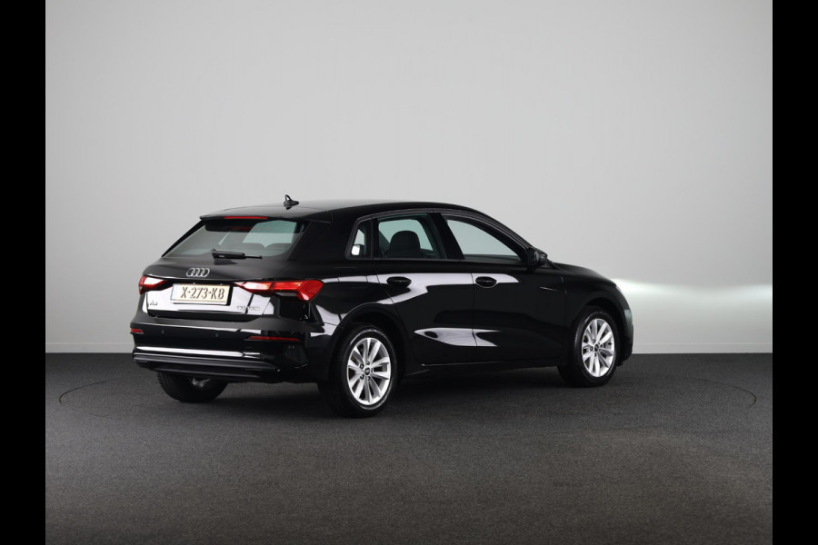 Audi A3 Sportback 30 TFSI Pro Line 110 pk S-tronic | Navigatie via App | Parkeersensoren achter | Cruise control | Apple Carplay/Android Auto | Audi A3 Sportback 30 TFSI Pro Line 110 pk S-tronic | Navigatie via App | Parkeersensoren achter | Cruise control | Apple Carplay/Android Auto |