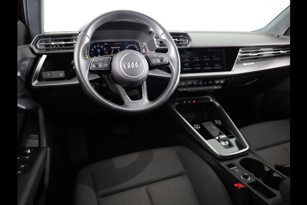 Audi A3 Sportback 30 TFSI Pro Line 110 pk S-tronic | Navigatie via App | Parkeersensoren achter | Cruise control | Apple Carplay/Android Auto | Audi A3 Sportback 30 TFSI Pro Line 110 pk S-tronic | Navigatie via App | Parkeersensoren achter | Cruise control | Apple Carplay/Android Auto |