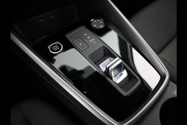 Audi A3 Sportback 30 TFSI Pro Line 110 pk S-tronic | Navigatie via App | Parkeersensoren achter | Cruise control | Apple Carplay/Android Auto | Audi A3 Sportback 30 TFSI Pro Line 110 pk S-tronic | Navigatie via App | Parkeersensoren achter | Cruise control | Apple Carplay/Android Auto |