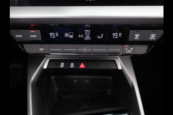 Audi A3 Sportback 30 TFSI Pro Line 110 pk S-tronic | Navigatie via App | Parkeersensoren achter | Cruise control | Apple Carplay/Android Auto | Audi A3 Sportback 30 TFSI Pro Line 110 pk S-tronic | Navigatie via App | Parkeersensoren achter | Cruise control | Apple Carplay/Android Auto |