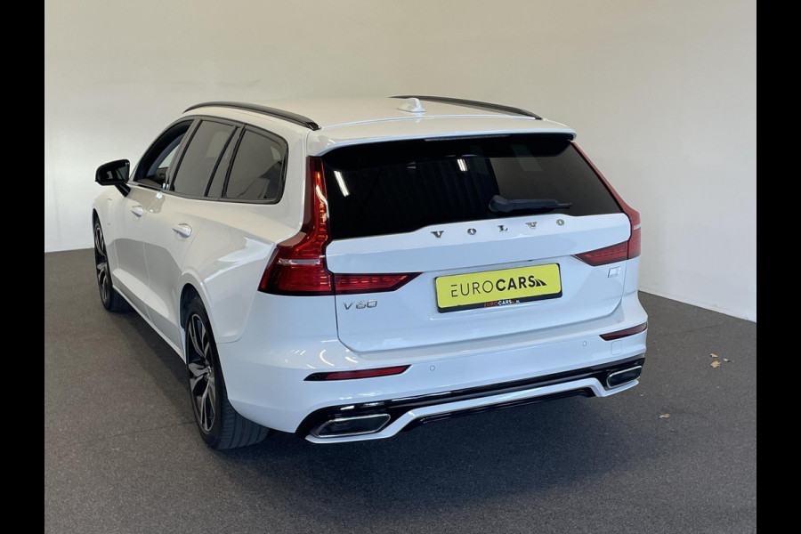 Volvo V60 2.0 T6 Recharge AWD R-Design Expression PHEV 340PK Airco ECC Navi Carplay PDC VA + Camera Full LED Trekhaak Privacy Glass Winter Pack Sensus connect High Performance Cruise Control